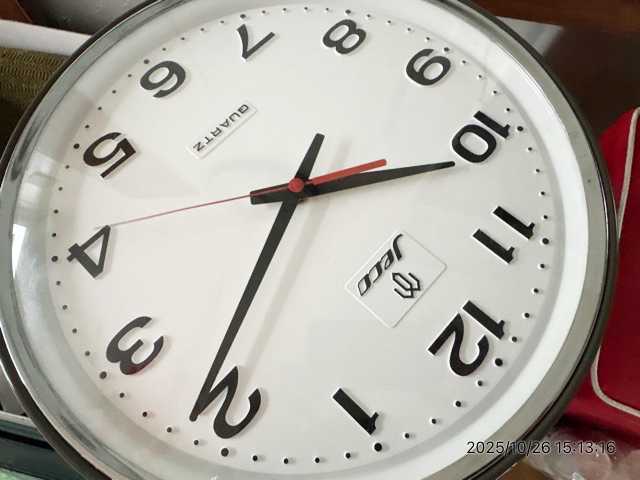 画像: JECO 水晶ワールド 掛け時計  QUARTZ アンティーク 学校教室の時計